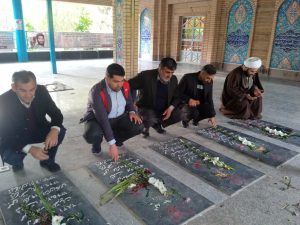 شیراز/غبارروبی و گل افشانی گلزار شهدای گمنام در روز بسیج