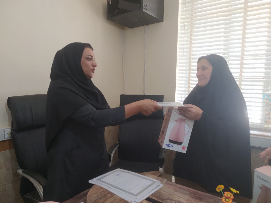 فراشبند/نشست صمیمی وتقدیر از کارکنان اداره بهزیستی شهرستان فراشبند