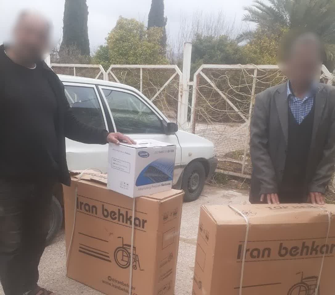 فیروزآباد /توزیع وسایل کمک توانبخشی بین گروهی از افراد دارای معلولیت تحت پوشش اداره بهزیستی شهرستان فیروزآباد