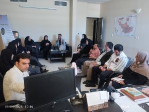 شیراز/ دیدار عیدانه مدیر بهزیستی شیراز با رئیس و کارشناسان اورژانس اجتماعی صدرا