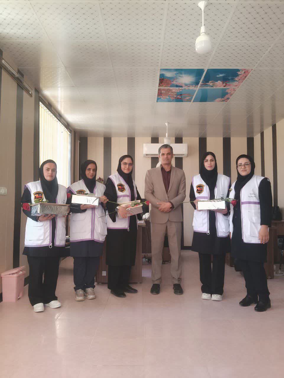 خرامه /تقدیر از کارکنان اورژانس اجتماعی